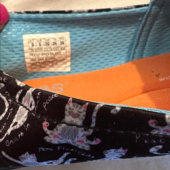 Skechers BOBS Black Slip-On Flats with Cat Print Sz 9 - Picture 5 of 6